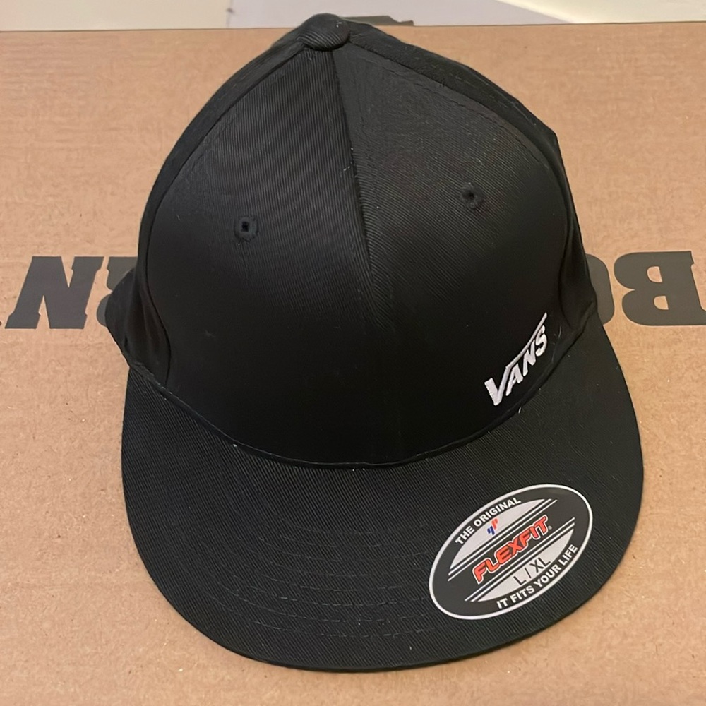 Vans “off the wall” flexfit L/XL hat cap